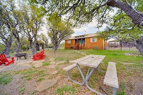 Vacation Rental in Kerrville: Pets Welcome!