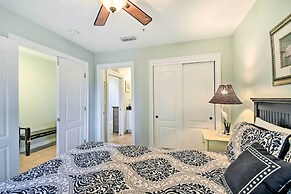 Gulf Shores Condo w/ Pool View: Walk to Beach!