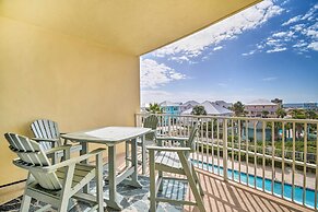 Gulf Shores Condo w/ Pool View: Walk to Beach!