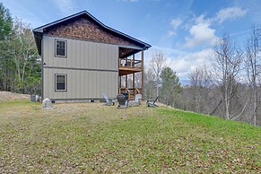 Smoky Mountain Cabin Rental: Game Room, Fire Pit!