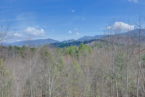 Smoky Mountain Cabin Rental: Game Room, Fire Pit!