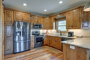 Smoky Mountain Cabin Rental: Game Room, Fire Pit!