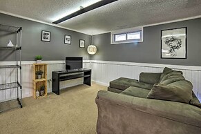 Portage Studio: 11 Miles to Indiana Dunes!