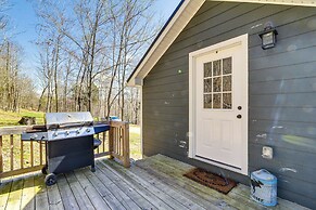 Cozy Lewisburg Getaway w/ Deck + Lake Access!