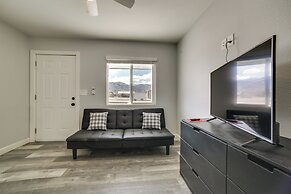 Updated Hawthorne Apartment, 12 Mi to Walker Lake!
