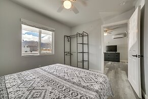 Updated Hawthorne Apartment, 12 Mi to Walker Lake!