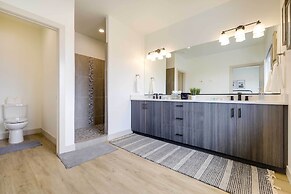 Modern Santa Clara Vacation Rental w/ Patio