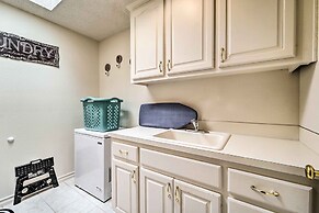 Lubbock Home w/ Patio ~ 6 Mi to Texas Tech!