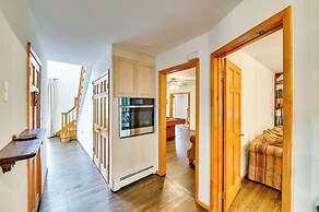 New York Retreat - Furnished Deck & Mountain Views