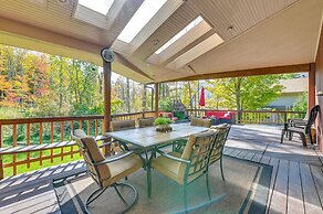 New York Retreat - Furnished Deck & Mountain Views