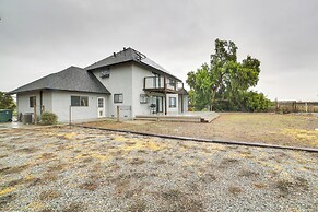 Pet-friendly Hollister Getaway w/ Grill!