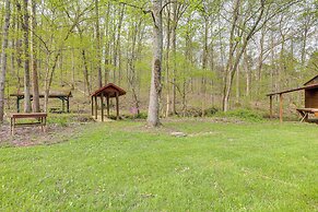 Comfy Taswell Cabin Rental - Community Amenities!