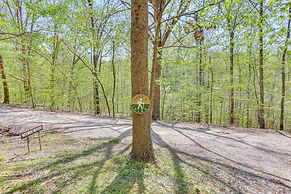 Comfy Taswell Cabin Rental - Community Amenities!