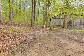 Comfy Taswell Cabin Rental - Community Amenities!