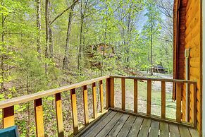 Comfy Taswell Cabin Rental - Community Amenities!