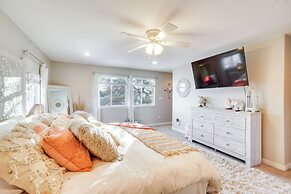 Near Red Rocks: Golden Getaway w/ Deck!