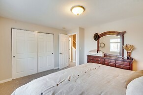 Near Red Rocks: Golden Getaway w/ Deck!