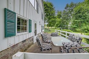 Cozy Hillsdale Home ~ 1 Mi to Baw Beese Lake!
