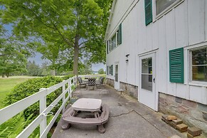 Cozy Hillsdale Home ~ 1 Mi to Baw Beese Lake!