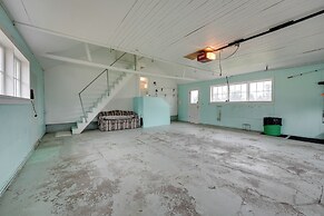 Cozy Hillsdale Home ~ 1 Mi to Baw Beese Lake!
