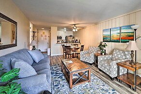 'deja Blue' Oceanside Condo on Beach w/ Pools!