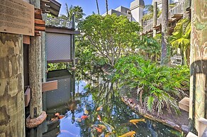 'deja Blue' Oceanside Condo on Beach w/ Pools!