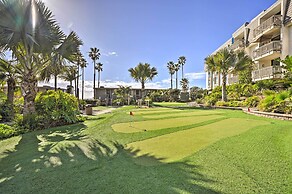 'deja Blue' Oceanside Condo on Beach w/ Pools!
