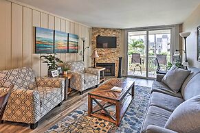 'deja Blue' Oceanside Condo on Beach w/ Pools!