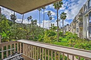 'deja Blue' Oceanside Condo on Beach w/ Pools!