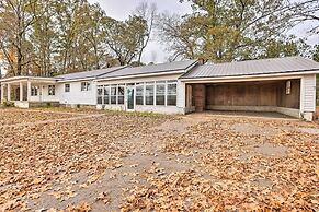 Charming Gadsden Home w/ Golf Course Views!