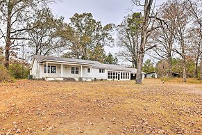 Charming Gadsden Home w/ Golf Course Views!