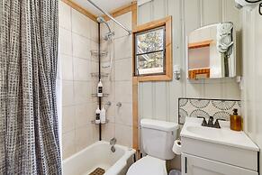 Pet-friendly Alpine Cabin w/ Gas Grill & Fireplace