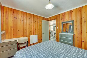Pet-friendly Alpine Cabin w/ Gas Grill & Fireplace