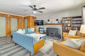 Pet-friendly Alpine Cabin w/ Gas Grill & Fireplace