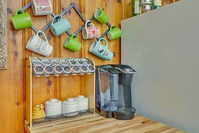 Pet-friendly Alpine Cabin w/ Gas Grill & Fireplace