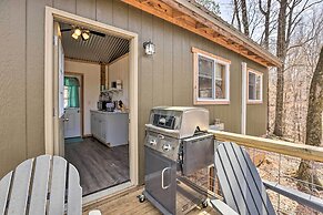 Cozy Studio Cabin in Tallassee w/ Water View!