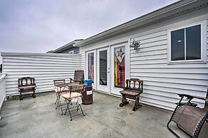 Modern Townhome 4 Mi to Downtown Frederick!