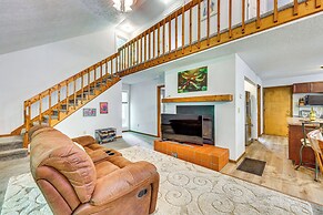 Cozy Lake Chatuge Getaway, Walk to Water!