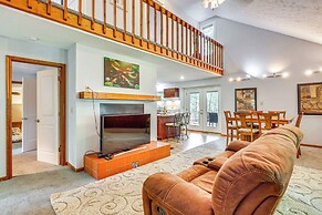 Cozy Lake Chatuge Getaway, Walk to Water!