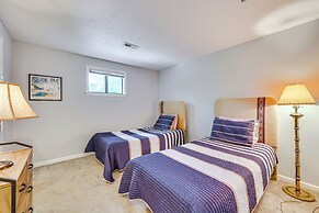 Cozy Lake Chatuge Getaway, Walk to Water!