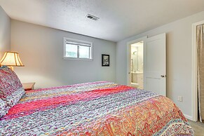 Cozy Lake Chatuge Getaway, Walk to Water!