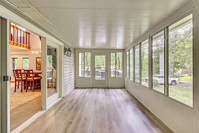 Cozy Lake Chatuge Getaway, Walk to Water!