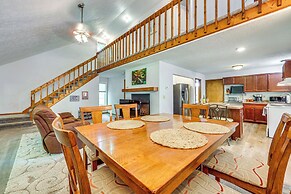 Cozy Lake Chatuge Getaway, Walk to Water!