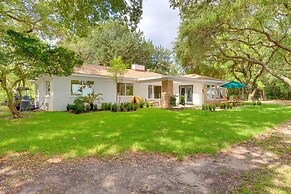 Chic Ocean Springs Vacation Rental Near Downtown!