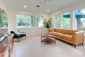 Chic Ocean Springs Vacation Rental Near Downtown!