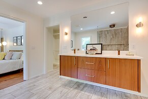 Chic Ocean Springs Vacation Rental Near Downtown!