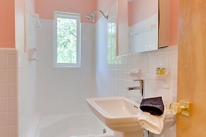 Chic Ocean Springs Vacation Rental Near Downtown!