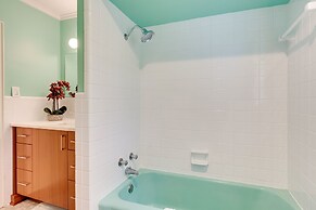 Chic Ocean Springs Vacation Rental Near Downtown!