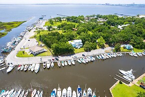 Chic Ocean Springs Vacation Rental Near Downtown!