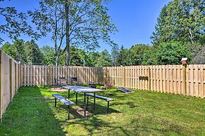 Mt Lookout Tiny House w/ Backyard & Fire Pit!
